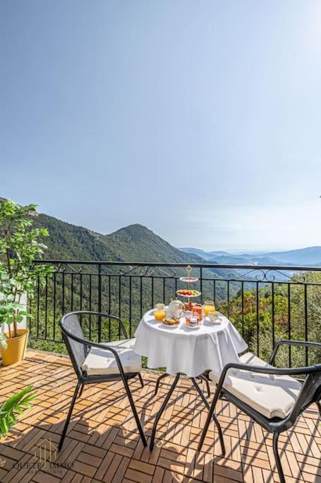 Villa Havre De Paix Et Vue Exceptionnelle Proche Monaco Peille Exterior foto